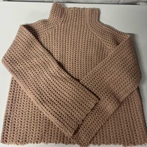 Mock Neck Women’s Sweater 
blush color 
Doe & Rae brand
Size small 
Never worn